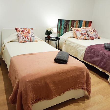 By Universitat Private Rooms برشلونة المظهر الخارجي الصورة