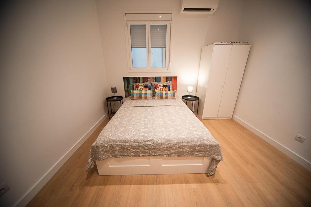 By Universitat Private Rooms برشلونة المظهر الخارجي الصورة