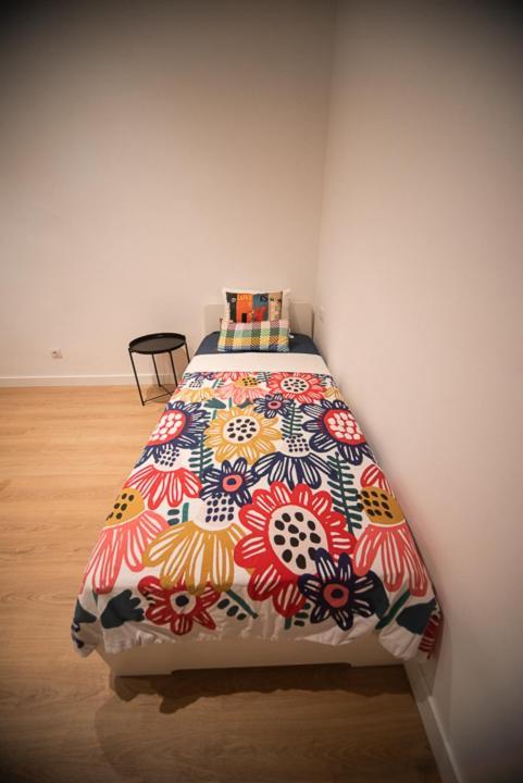 By Universitat Private Rooms برشلونة المظهر الخارجي الصورة