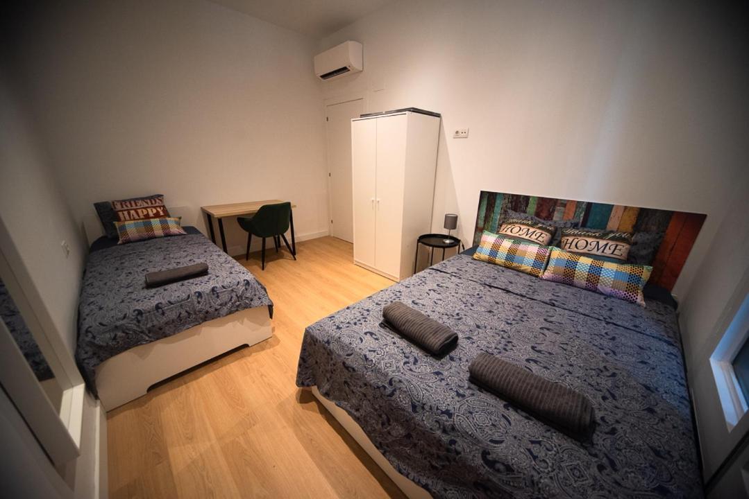 By Universitat Private Rooms برشلونة المظهر الخارجي الصورة