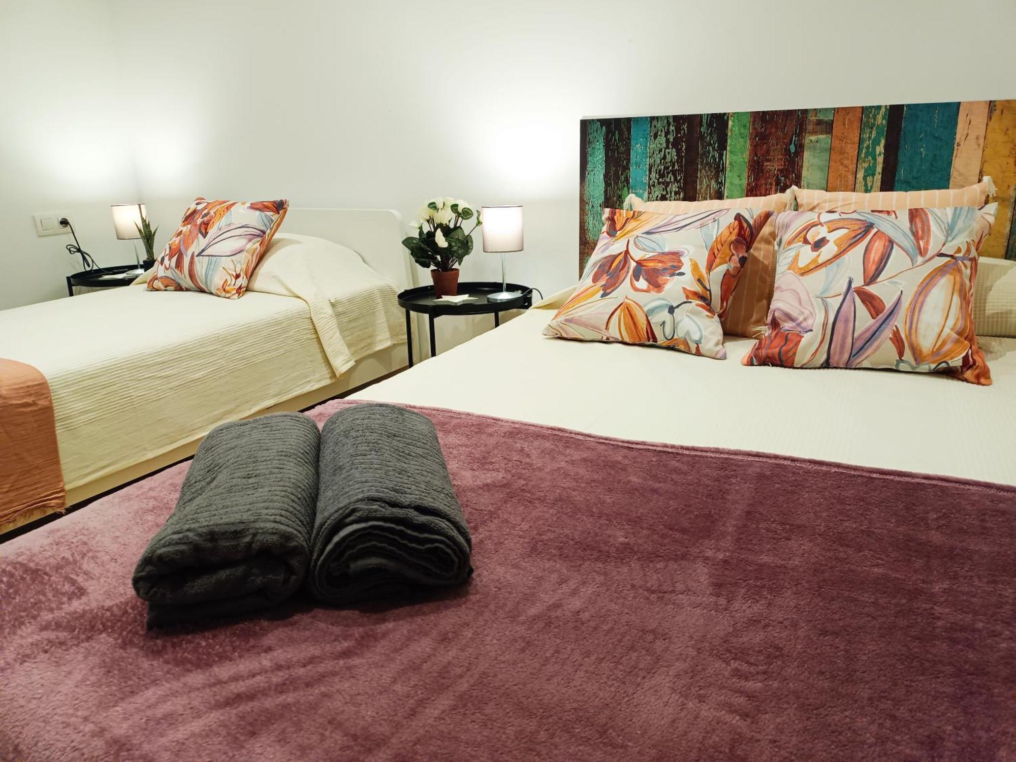 By Universitat Private Rooms برشلونة المظهر الخارجي الصورة