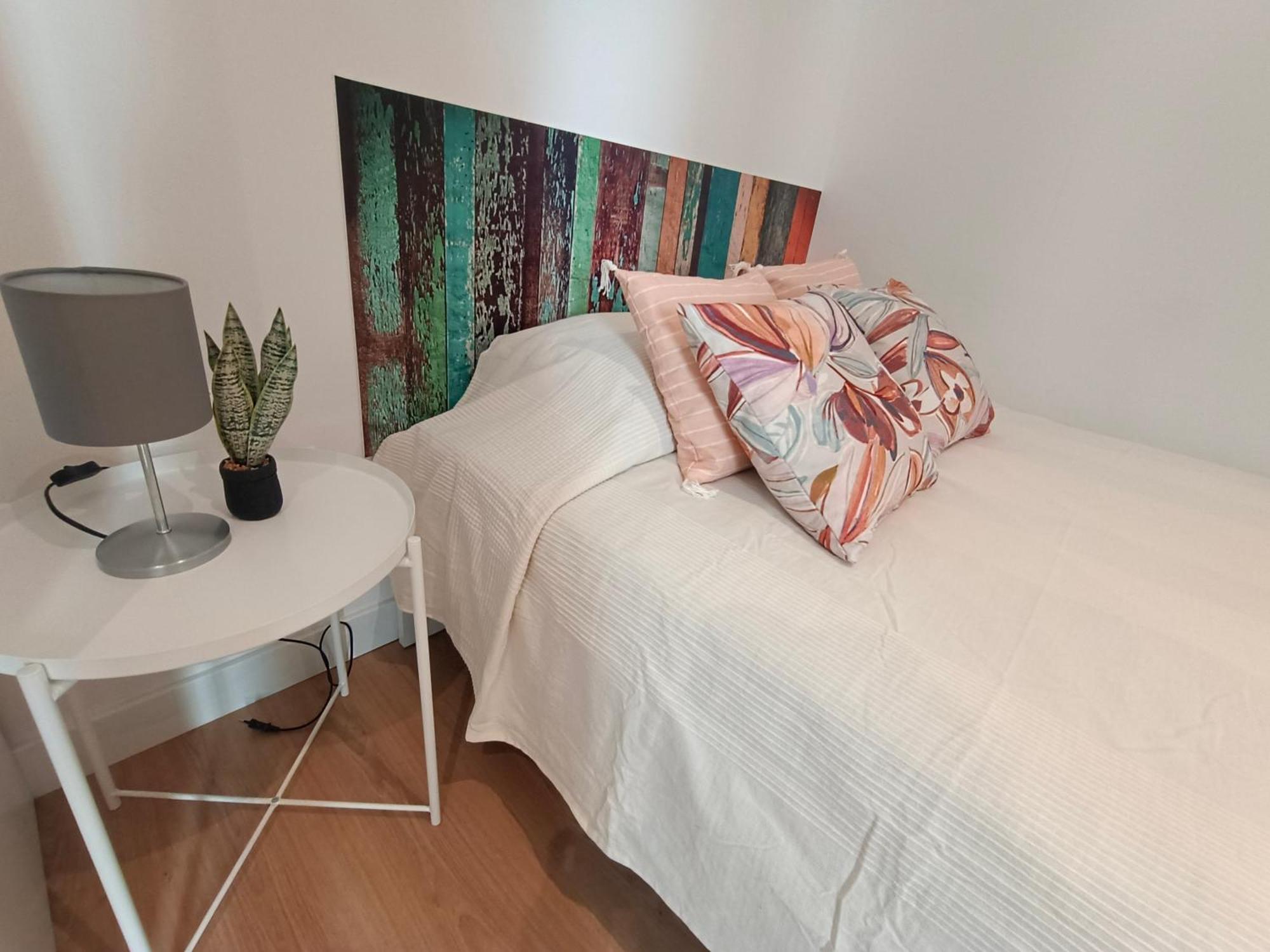 By Universitat Private Rooms برشلونة المظهر الخارجي الصورة