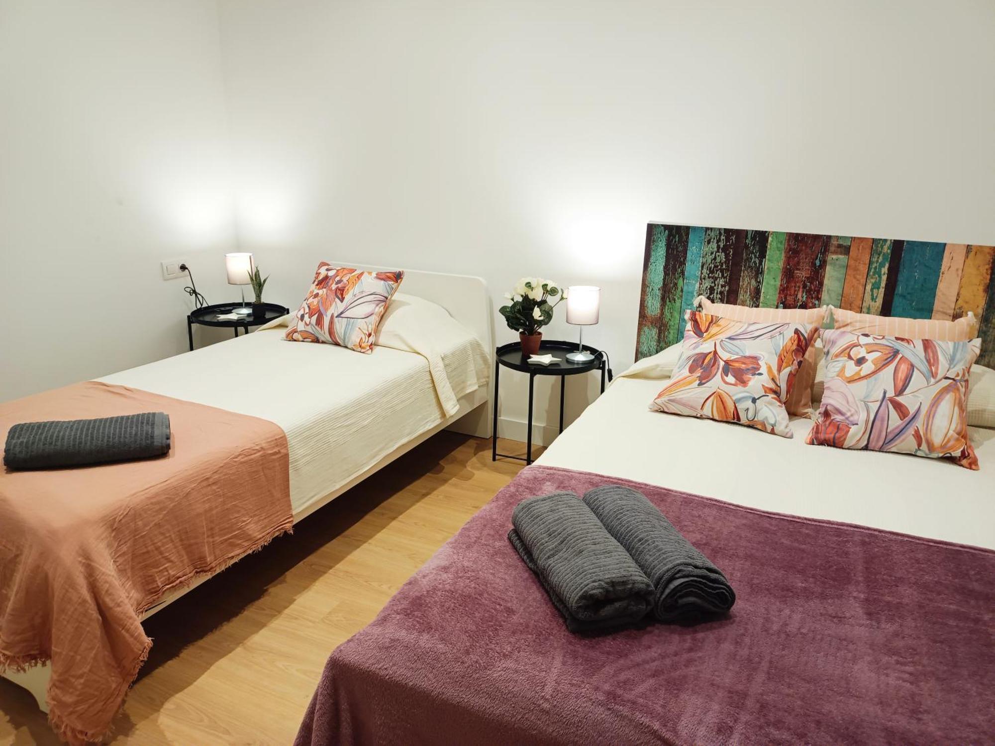 By Universitat Private Rooms برشلونة المظهر الخارجي الصورة