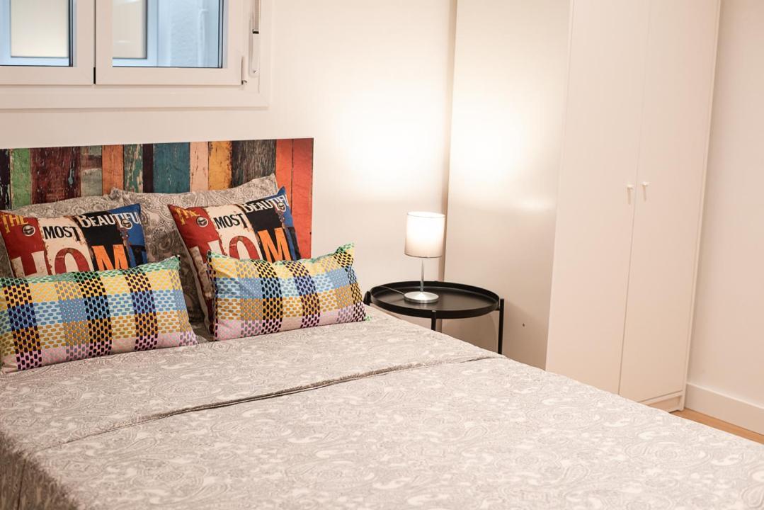 By Universitat Private Rooms برشلونة المظهر الخارجي الصورة