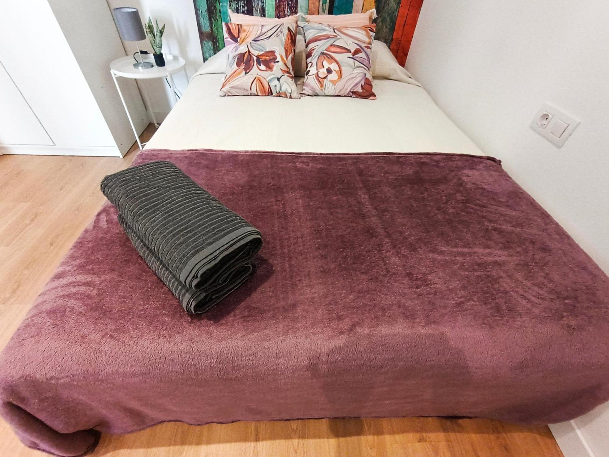 By Universitat Private Rooms برشلونة المظهر الخارجي الصورة